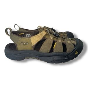 Keen Newport H2 Sandals - Army Green & Black -Size 7 Waterproof Hiking